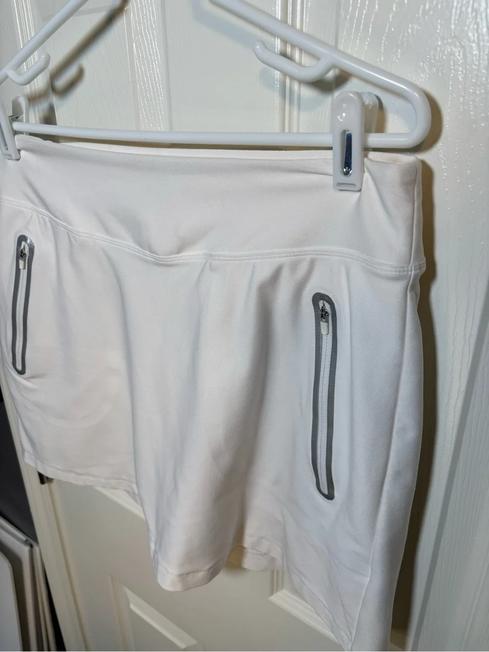 Nike Golf Tour Performance white golf shorts with pockets Size M - Picture 2 of 4